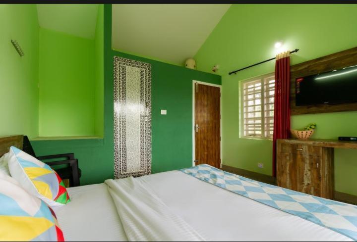 Letstay Vythiri Hill Palace Εξωτερικό φωτογραφία