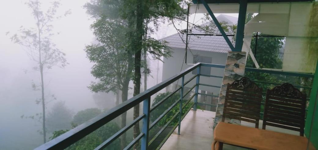 Letstay Vythiri Hill Palace Εξωτερικό φωτογραφία